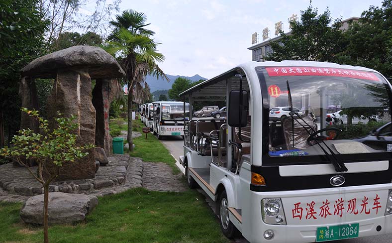 观光车 副本.jpg