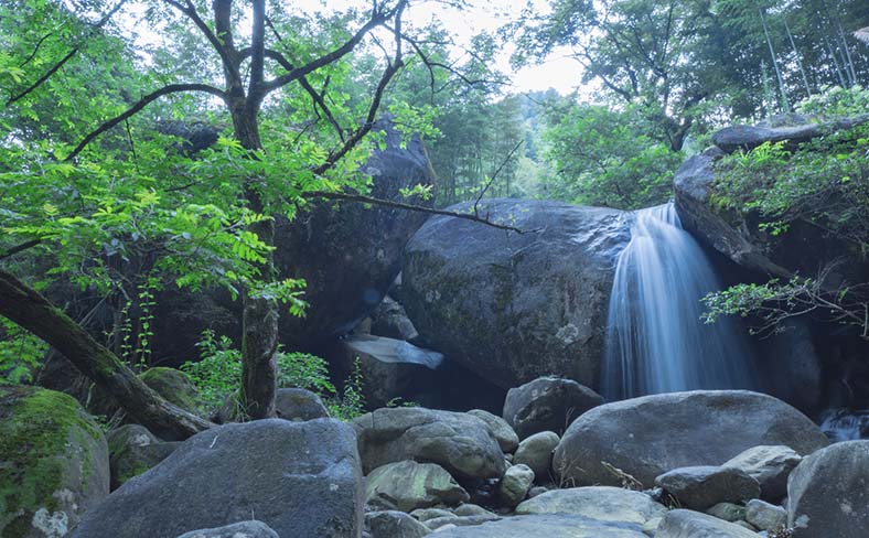 西溪磐石大峡谷