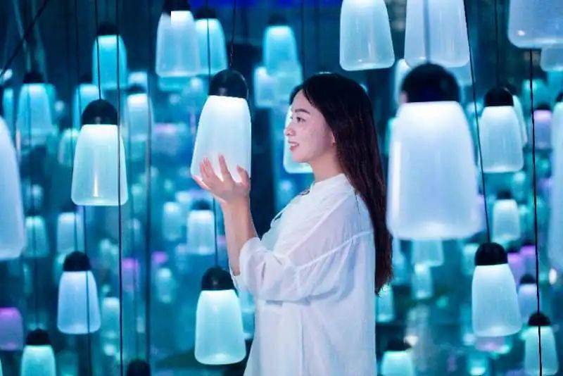 【镜子迷宫】入驻西溪磐石大峡谷啦！赶紧来打卡~ 